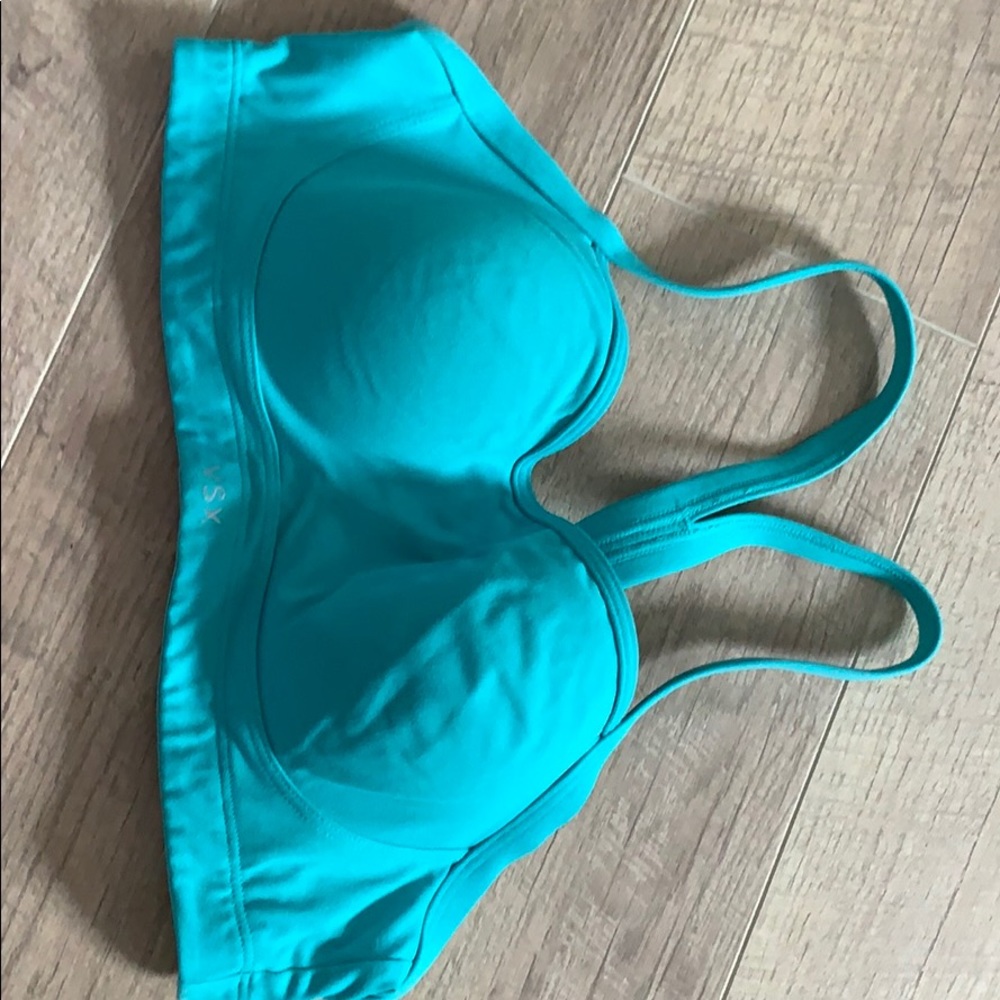 Excellent condition underwire VSX sports bra